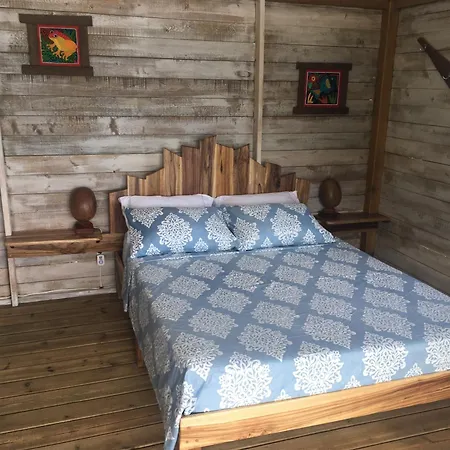 El Toucan Loco Floating Lodges Tierra Oscura Exterior photo