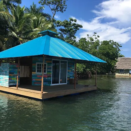 El Toucan Loco Floating Lodges Tierra Oscura Exterior photo