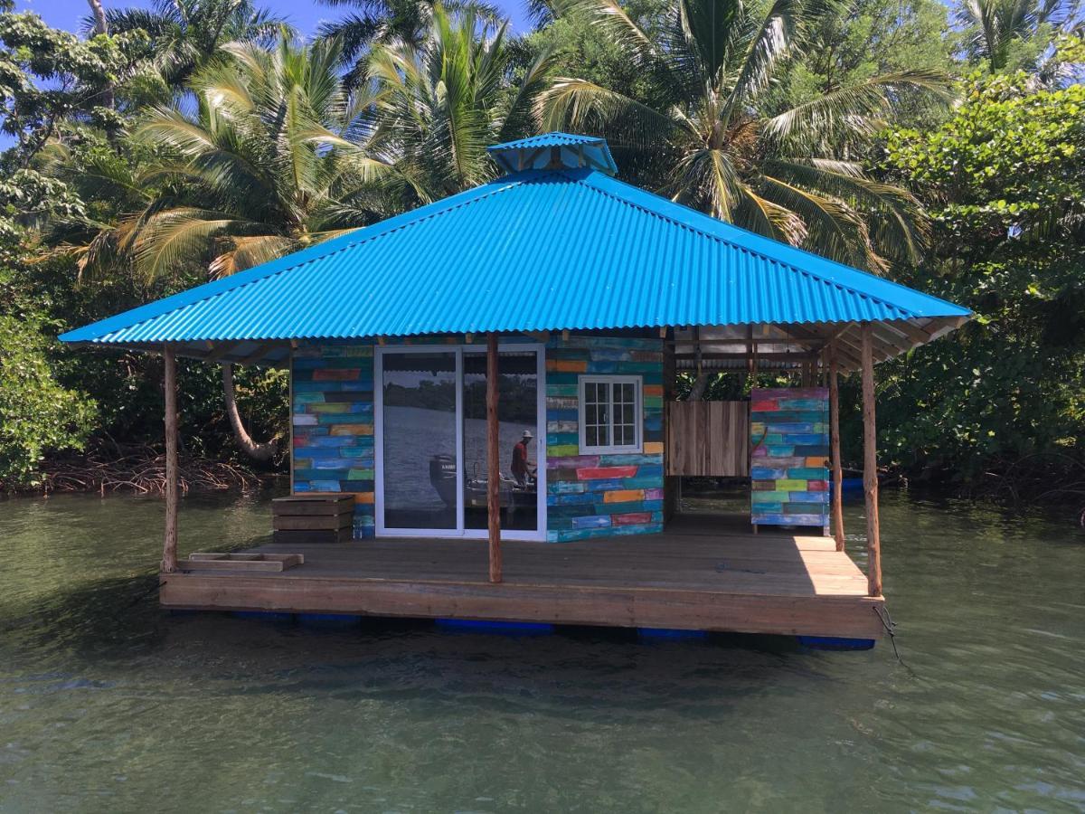 Bed & Breakfast El Toucan Loco Floating Tierra Oscura
